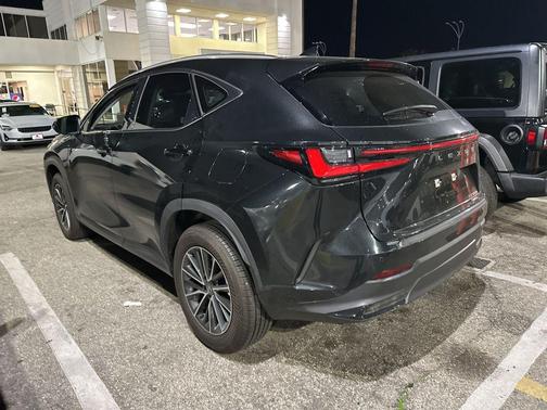 2025 Lexus NX 350h Premium