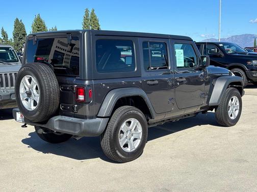 2022 Jeep Wrangler Unlimited Sport