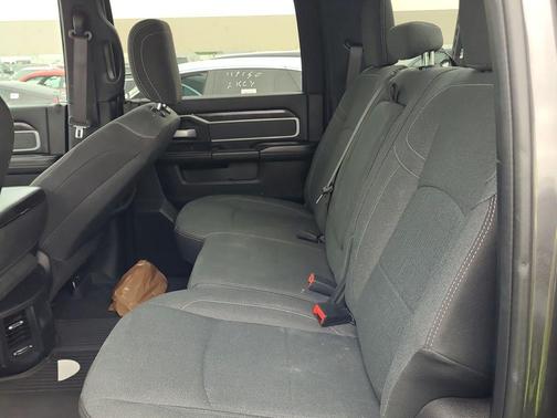 2021 RAM 2500 Big Horn Crew Cab 4x4 6'4' Box