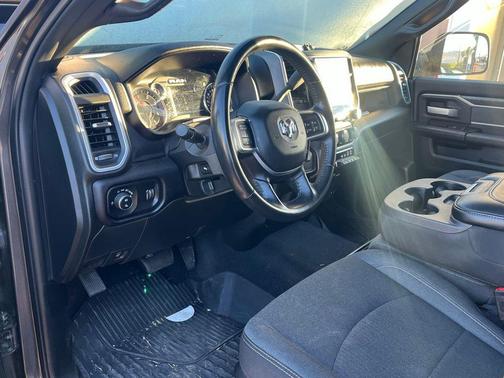 2021 RAM 2500 Big Horn Crew Cab 4x4 6'4' Box