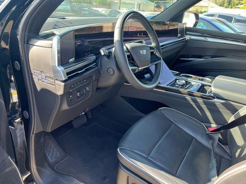 2025 Cadillac Escalade Premium Luxury