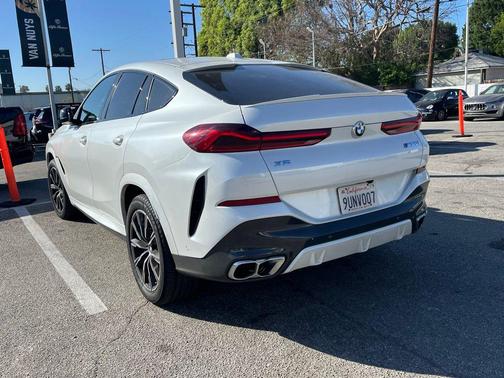 2026 BMW X6 M60i