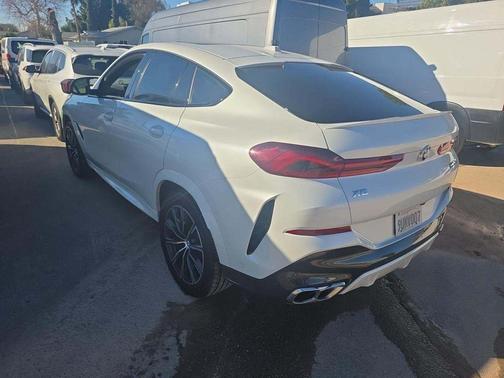 2026 BMW X6 M60i
