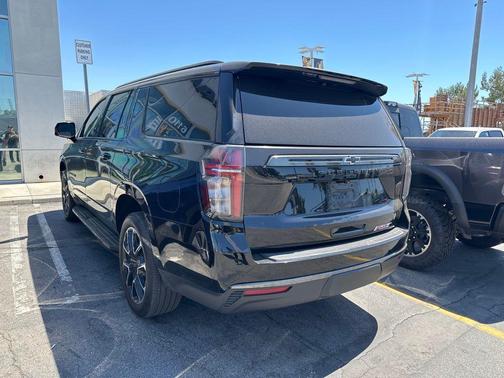 2022 Chevrolet Suburban RST