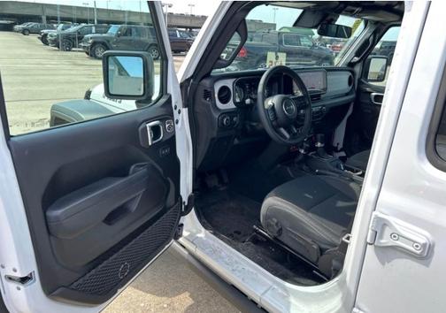Bright White Clearcoat 2024 Jeep Wrangler Willys