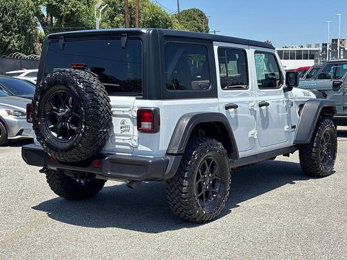 Bright White Clearcoat 2024 Jeep Wrangler Sport