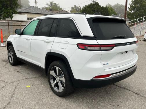 2023 Jeep Grand Cherokee 4xe Base
