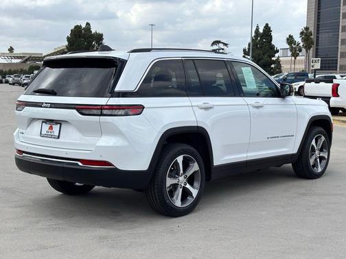 2023 Jeep Grand Cherokee 4xe Base