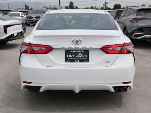 2018 Toyota Camry SE