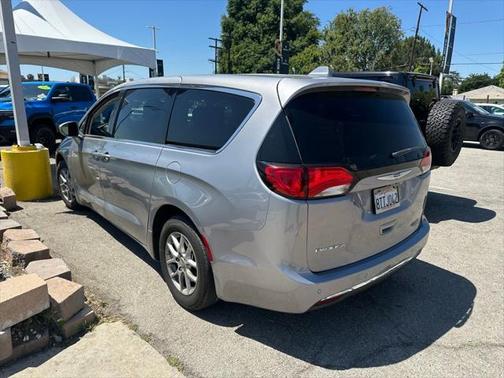 2020 Chrysler Pacifica Touring