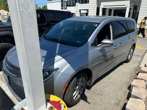 2020 Chrysler Pacifica Touring