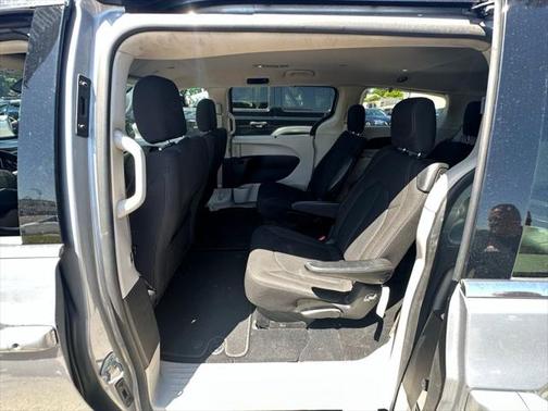 2020 Chrysler Pacifica Touring