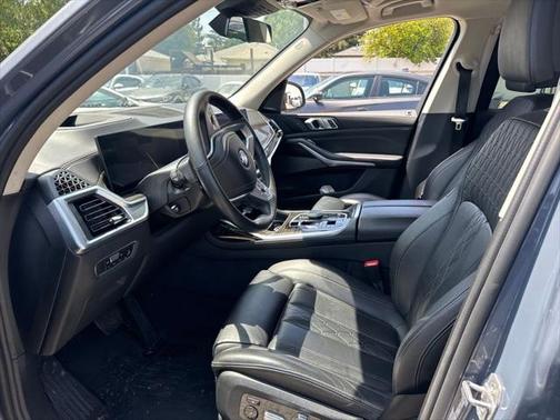 2023 BMW X7 xDrive40i
