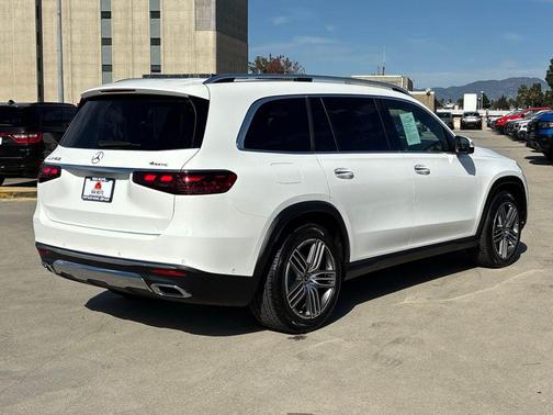 2024 Mercedes-Benz GLS 450 4MATIC