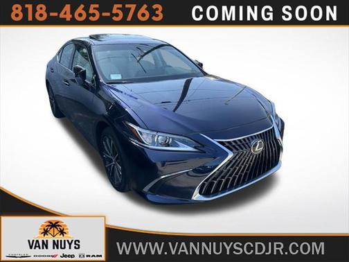 2025 Lexus ES 300h Base