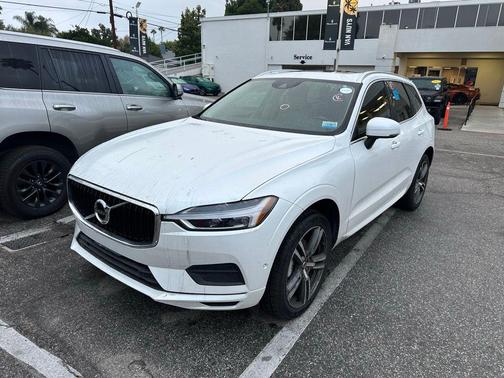 2019 Volvo XC60 T5 Momentum