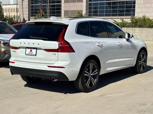 2019 Volvo XC60 T5 Momentum