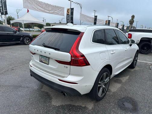 2019 Volvo XC60 T5 Momentum