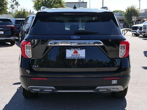 Agate Black 2023 Ford Explorer XLT