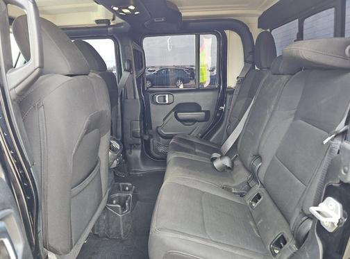 2022 Jeep Gladiator Sport S