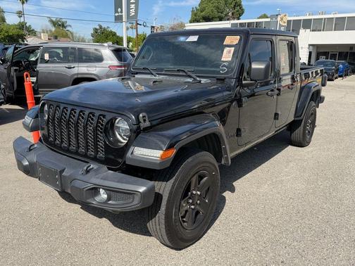 2022 Jeep Gladiator Sport S