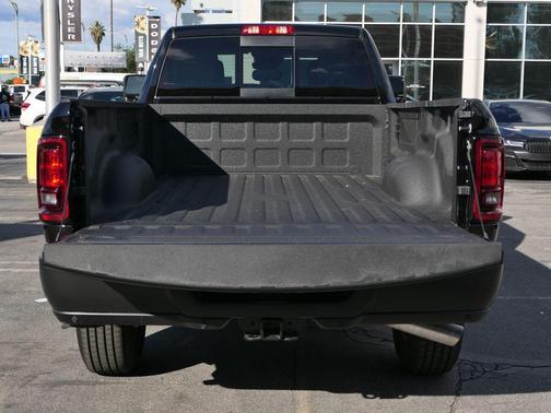 2026 RAM 3500 Tradesman Crew Cab 4x4 8' Box