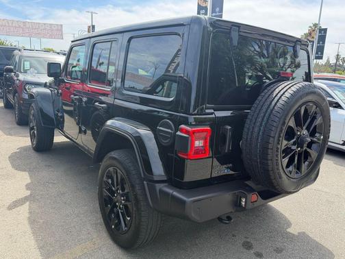 Black Clearcoat 2025 Jeep Wrangler 4xe Sahara