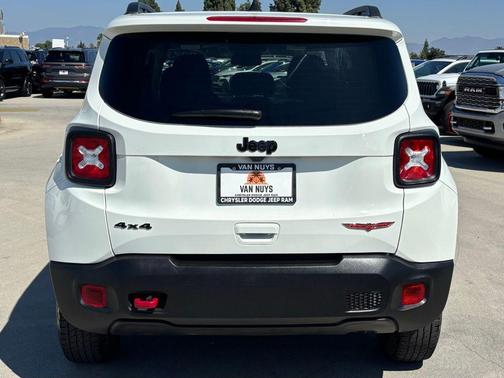 2023 Jeep Renegade Trailhawk