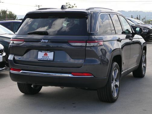 2024 Jeep Grand Cherokee 4xe Base