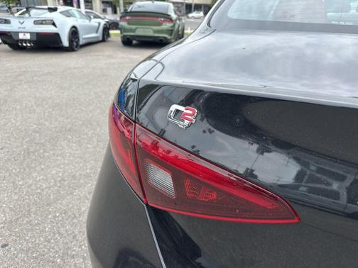 Vulcano Black Metallic 2023 Alfa Romeo Giulia Veloce RWD