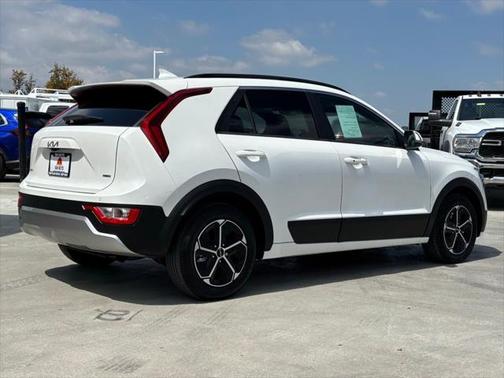 2024 Kia Niro EX