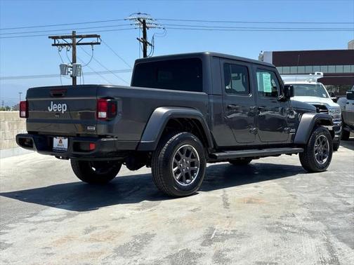2023 Jeep Gladiator Overland