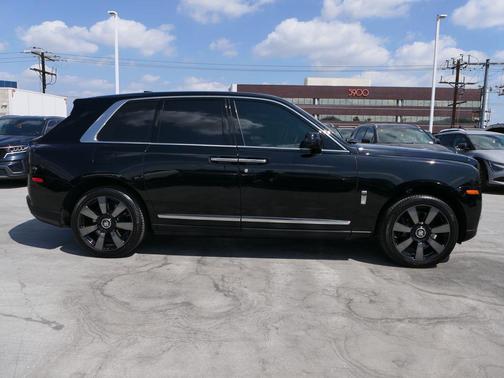 2022 Rolls-Royce Cullinan 