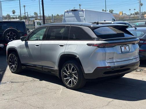 2025 Jeep Wagoneer S Limited