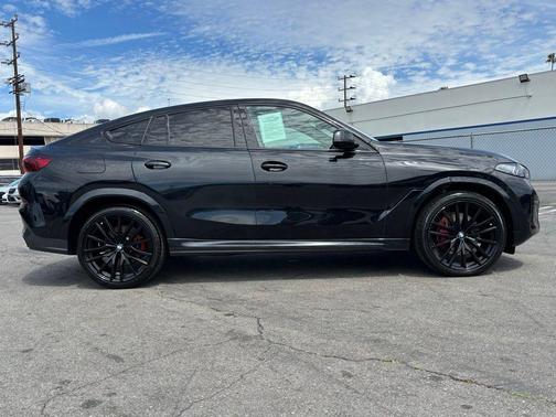 Black Sapphire Metallic 2024 BMW X6 xDrive40i