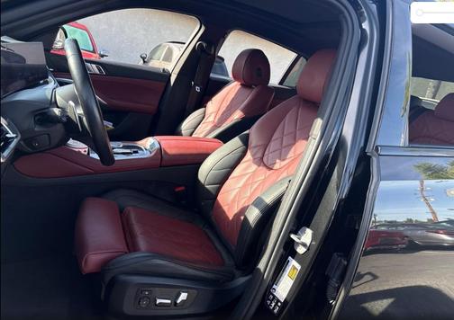 2024 BMW X6 xDrive40i