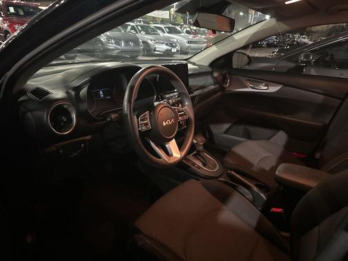 Aurora Black 2023 Kia Forte LXS