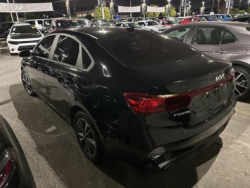 Aurora Black Pearl 2023 Kia Forte LXS