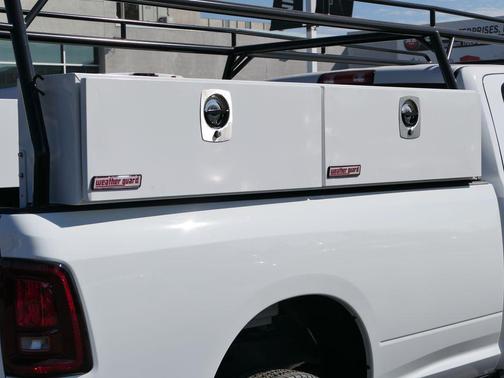 2025 RAM 2500 Tradesman Crew Cab 4x4 8' Box