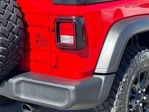 2022 Jeep Wrangler Willys