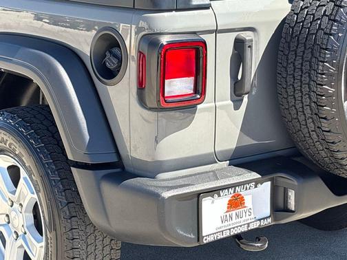 2022 Jeep Wrangler Unlimited Sport