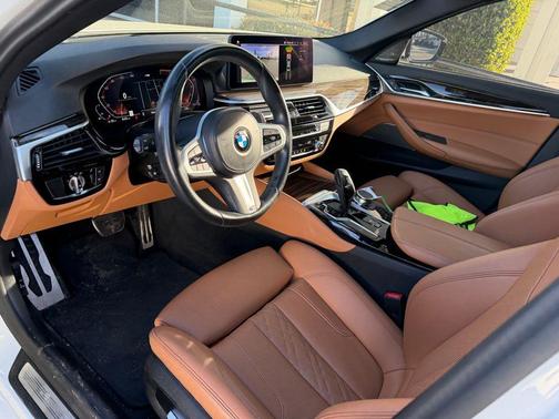 2023 BMW 530 i