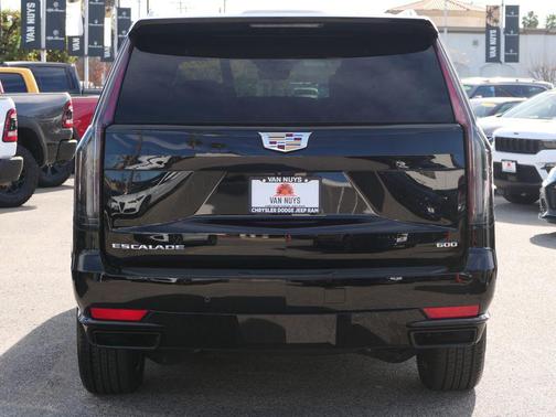 2023 Cadillac Escalade Sport