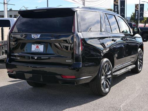 2023 Cadillac Escalade Sport