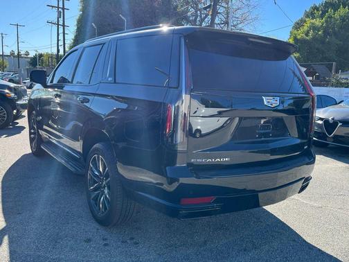 2023 Cadillac Escalade Sport