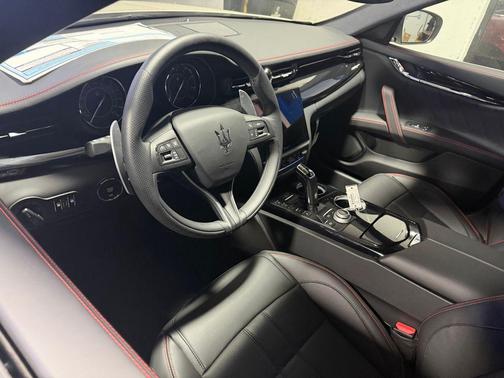 2024 Maserati Quattroporte Modena Ultima Q4