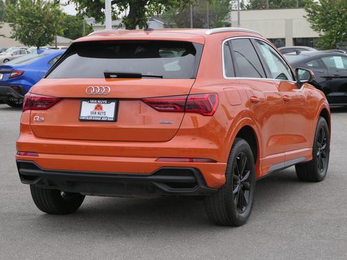 2024 Audi Q3 Premium 45 TFSI S line quattro Tiptronic