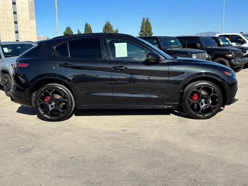 2024 Alfa Romeo Stelvio Veloce AWD