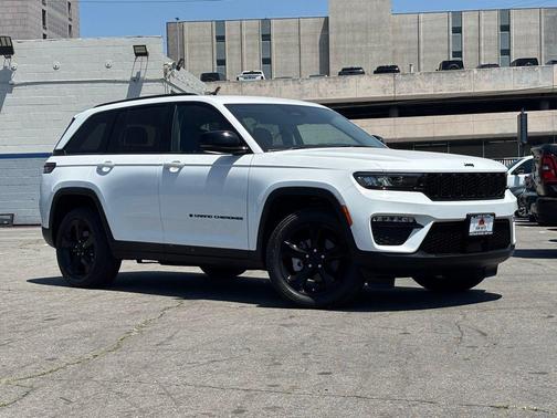 Bright White Clearcoat 2023 Jeep Grand Cherokee Limited