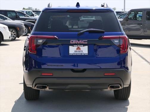 2023 GMC Acadia FWD SLT